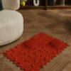 Starter_set_Red_2 Uogų raudona sensorinis kilimėlis-dėlionė ant grindų